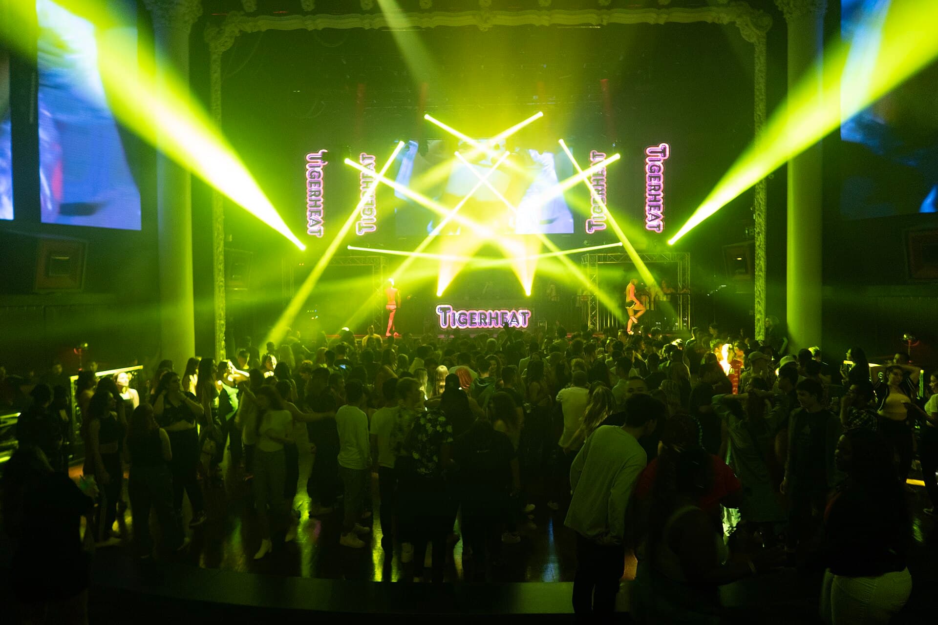 Clubbing in Amsterdam: Where to Dance and How the Doors Work